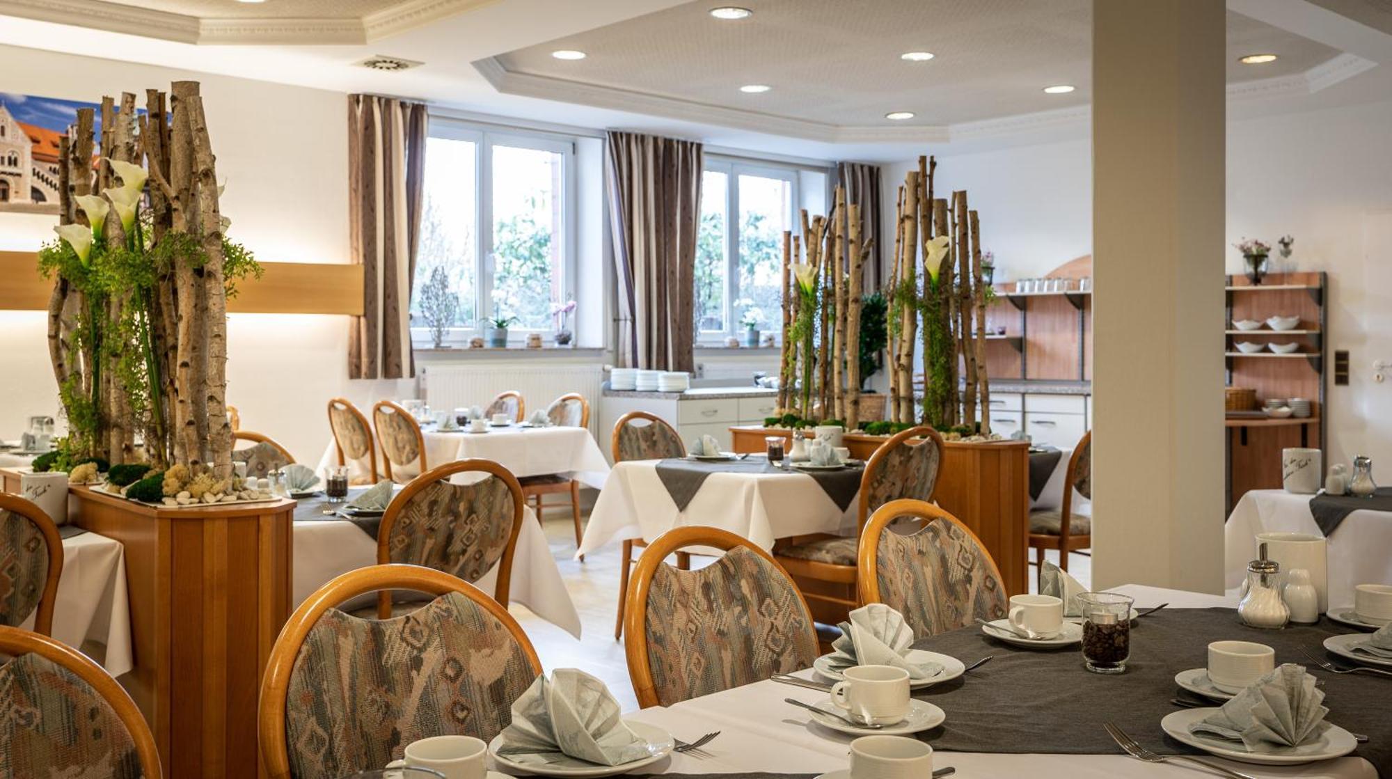 Hotel Pfaelzer Hof Gmbh Брауншвейг Екстер'єр фото