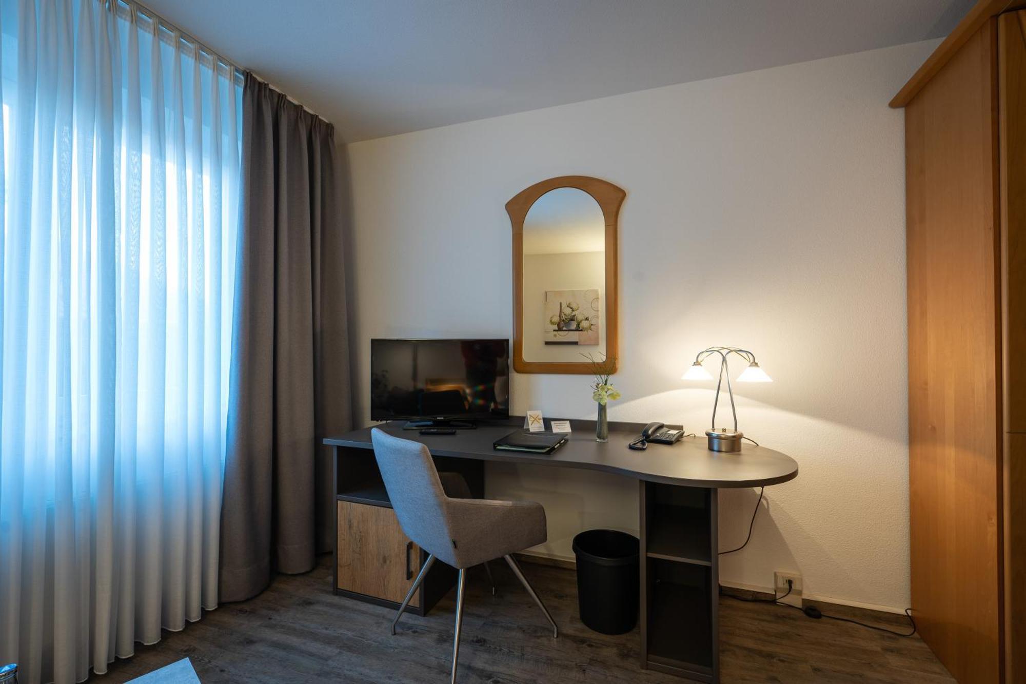 Hotel Pfaelzer Hof Gmbh Брауншвейг Екстер'єр фото